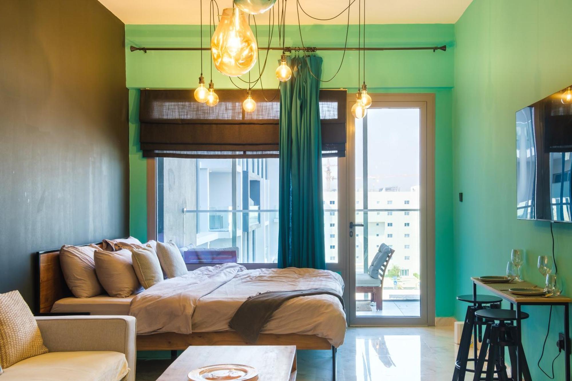 Appartement Industrial Chic Retreat à Al Qurayyah Extérieur photo