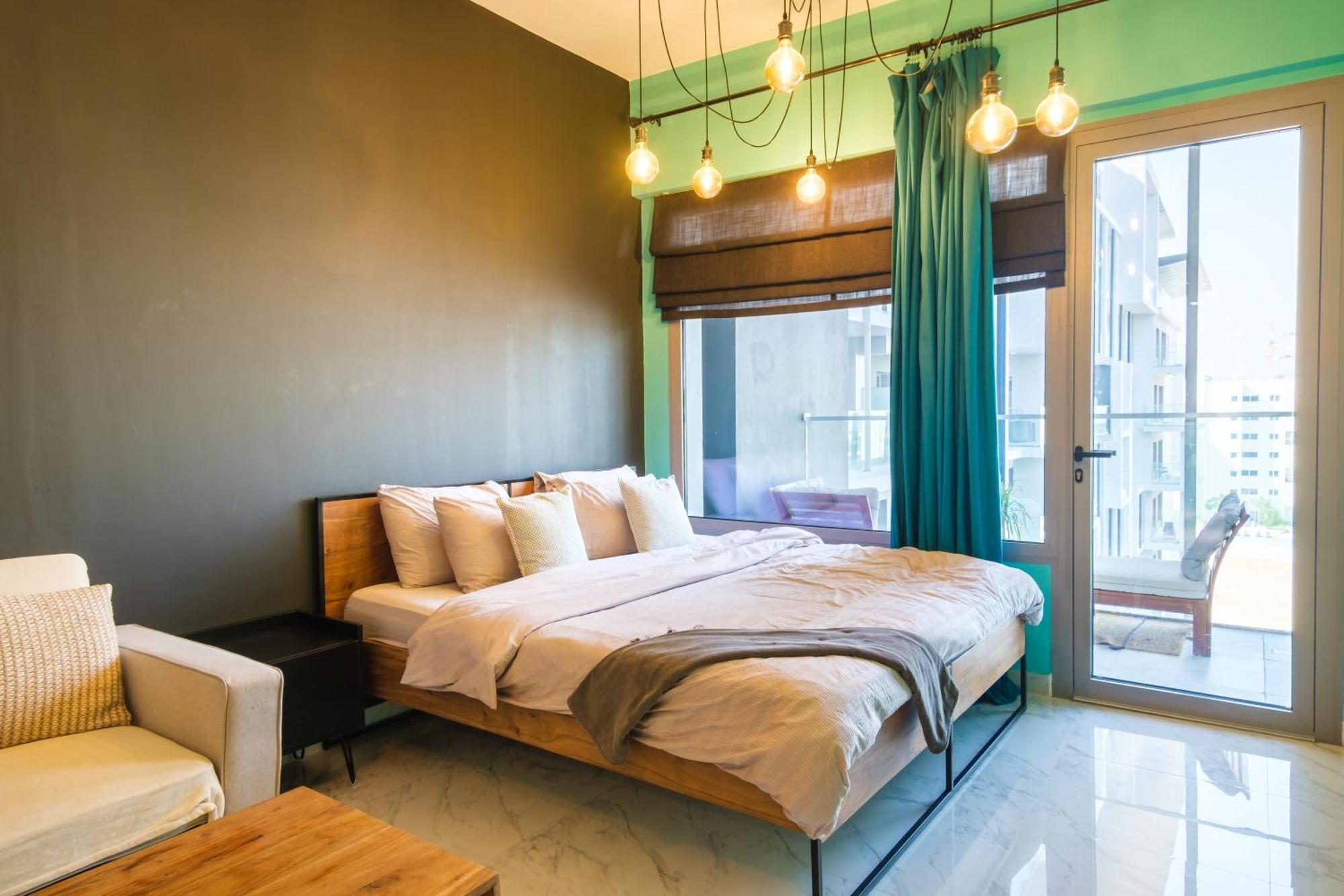 Appartement Industrial Chic Retreat à Al Qurayyah Extérieur photo
