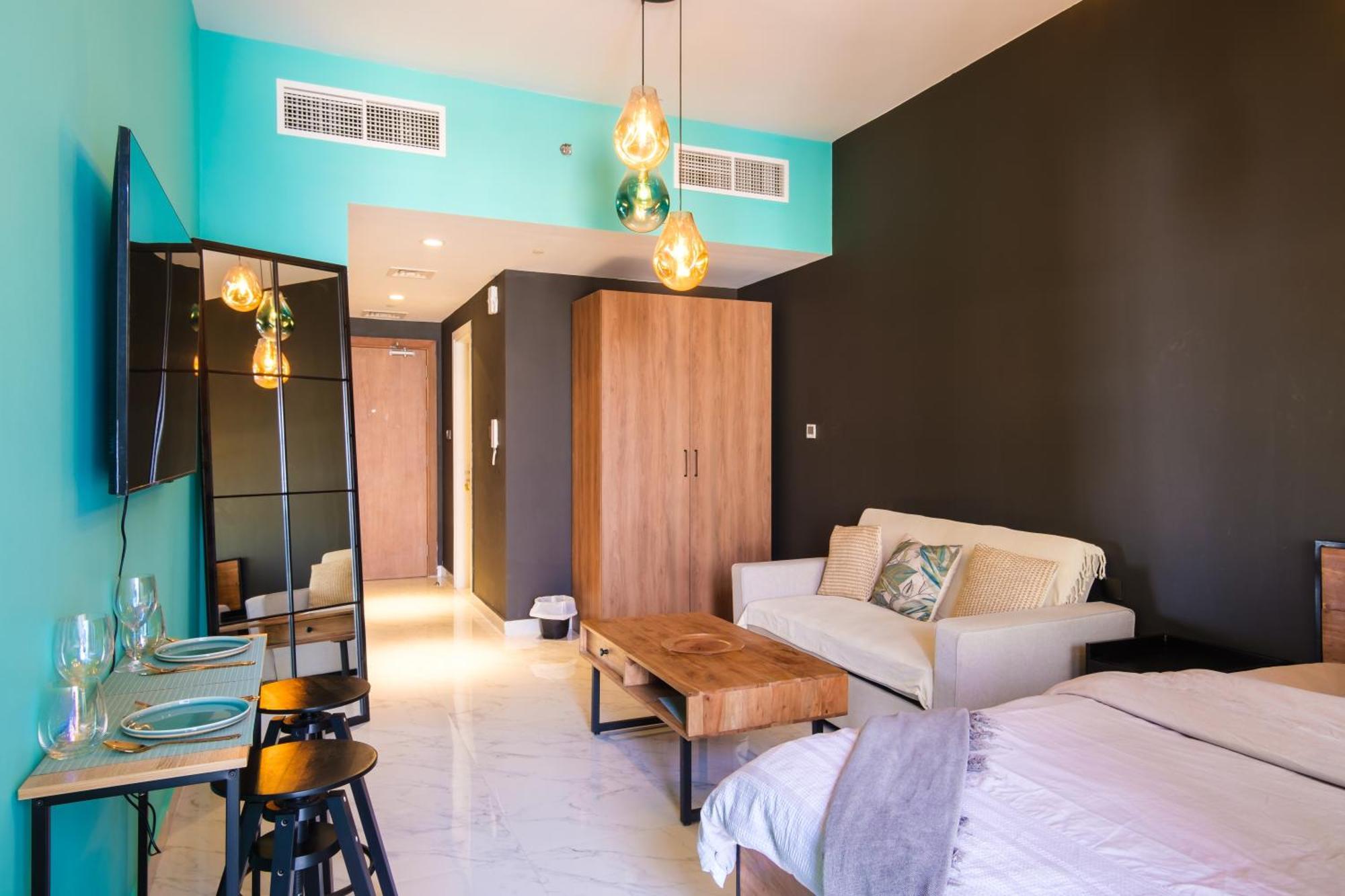 Appartement Industrial Chic Retreat à Al Qurayyah Extérieur photo