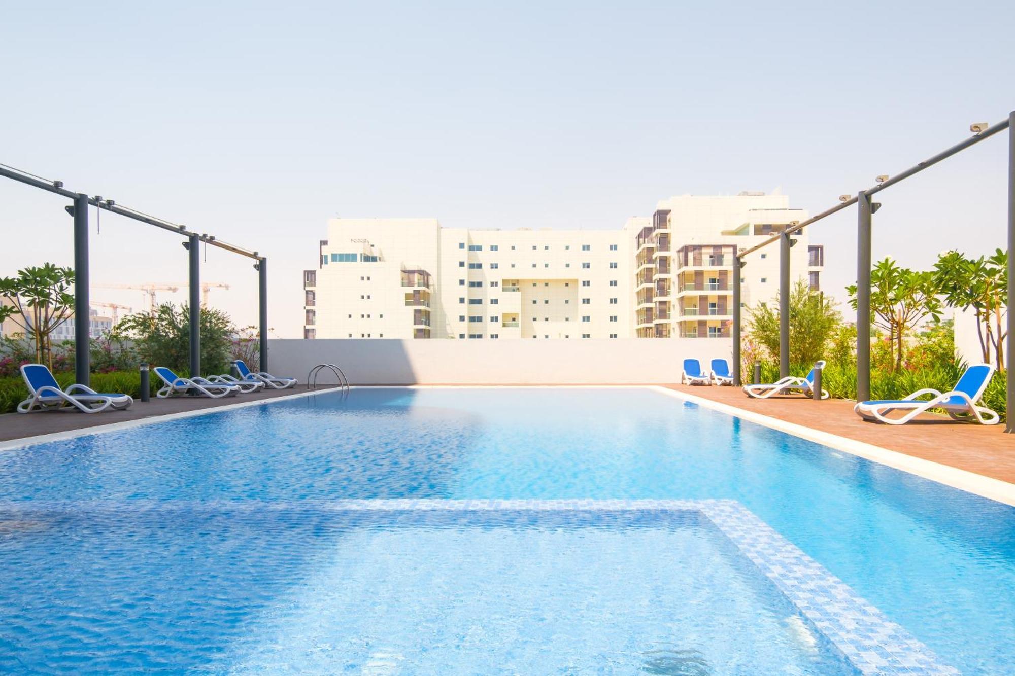 Appartement Industrial Chic Retreat à Al Qurayyah Extérieur photo